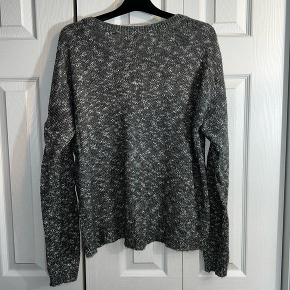 Express Sweater - Picture 3 of 4